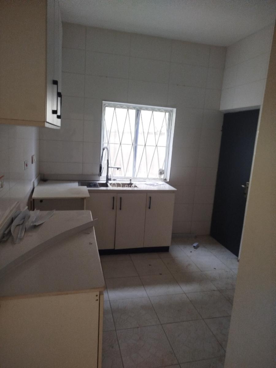 Lovely Two Bedroom Apartment, Off Amino Kano Crescent, Wuse 2, Abuja, Flat / Apartment for Rent