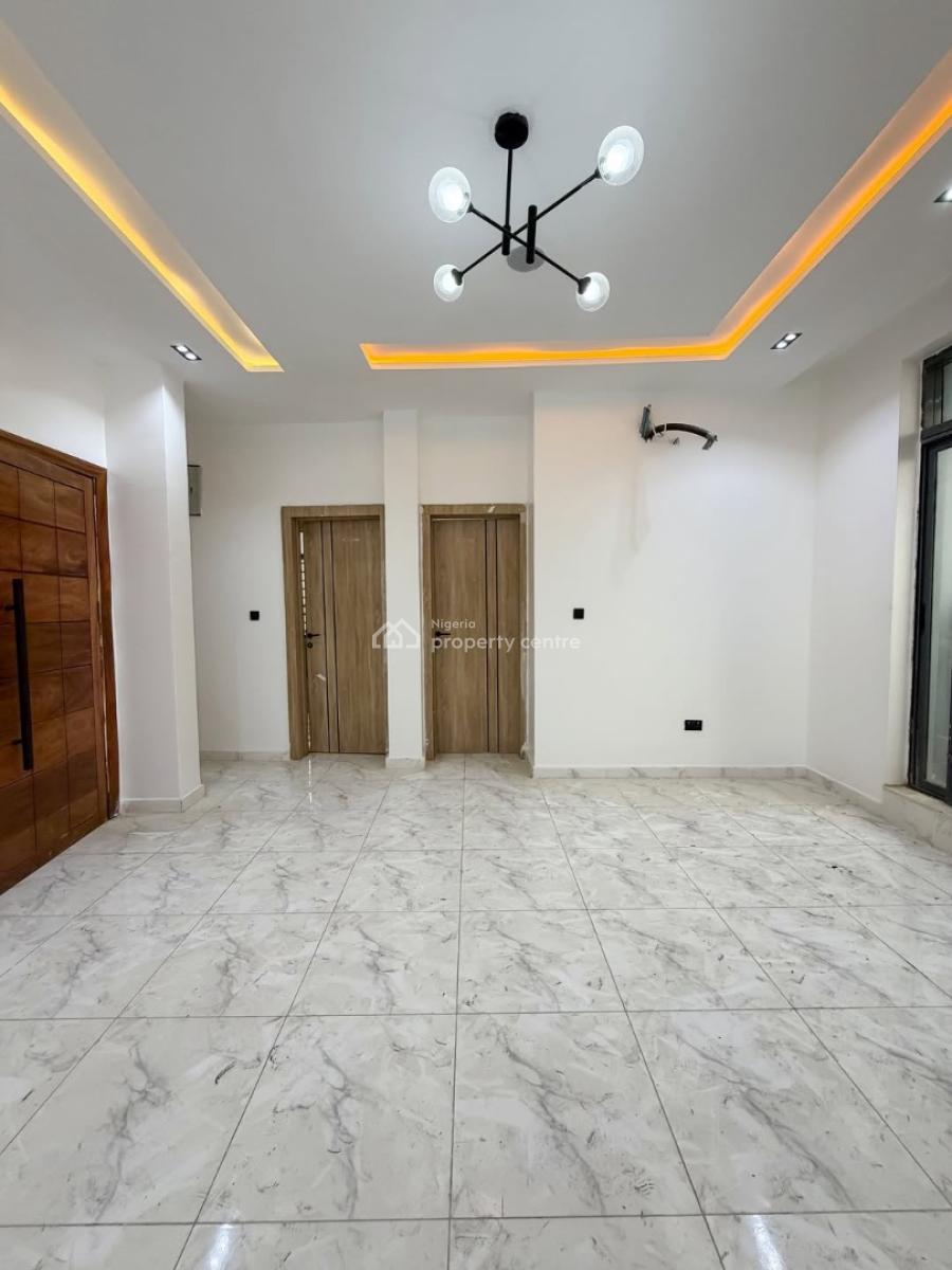 2 Bedroom Apartment, Ologolo, Lekki, Lagos, Block of Flats for Sale