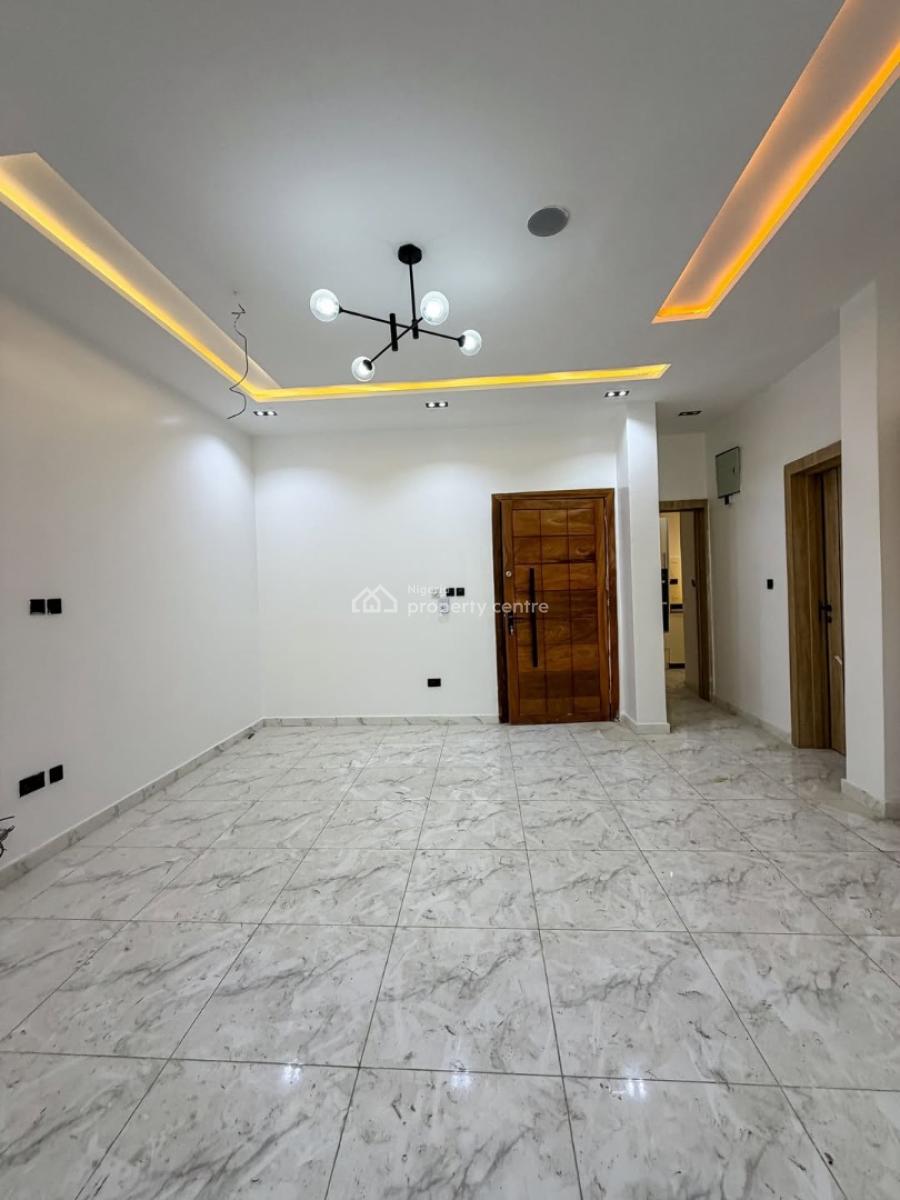 2 Bedroom Apartment, Ologolo, Lekki, Lagos, Block of Flats for Sale