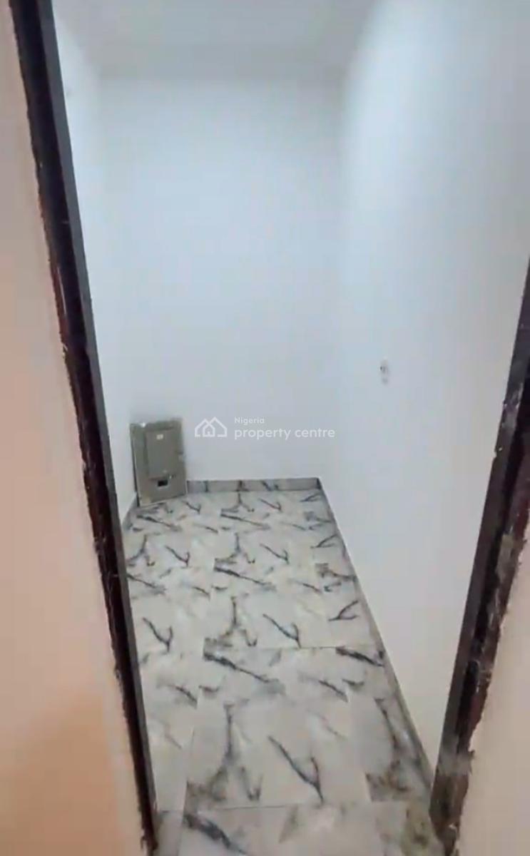 Standard 1-bedroom Mini-flat, Ikota Villa Estate, Lekki, Lagos, Mini Flat (room and Parlour) for Rent