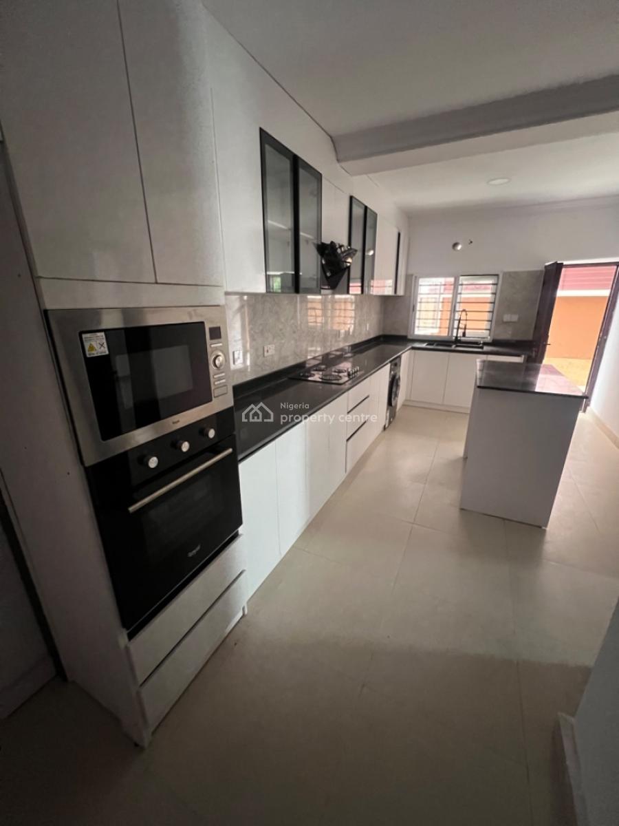 Super Clean and Spacious 5-bedroom Semi-detached House with 2-room Bq, Lekki Phase 1, Lekki, Lagos, House for Rent