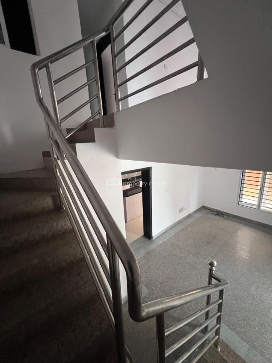 Super Clean and Spacious 5-bedroom Semi-detached House with 2-room Bq, Lekki Phase 1, Lekki, Lagos, House for Rent
