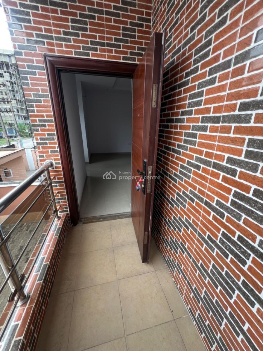 Super Clean and Spacious 5-bedroom Semi-detached House with 2-room Bq, Lekki Phase 1, Lekki, Lagos, House for Rent