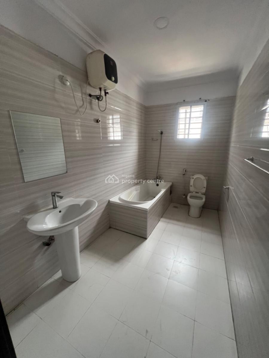 Super Clean and Spacious 5-bedroom Semi-detached House with 2-room Bq, Lekki Phase 1, Lekki, Lagos, House for Rent