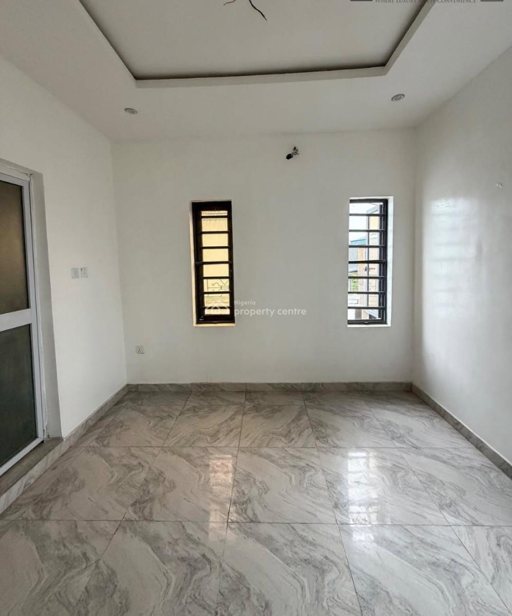 2 Bedroom Apartment, Ologolo, Lekki, Lagos, Block of Flats for Sale