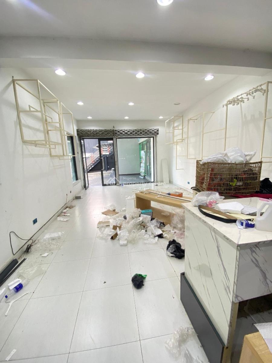 Beautiful Spacious Shop Space Available, Lekki Phase 1, Lekki, Lagos, Plaza / Complex / Mall for Rent