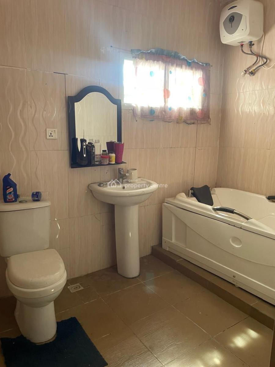 Nice 4 Bedrooms Terrace Duplex, Chevron, Lekki, Lagos, Terraced Duplex for Sale