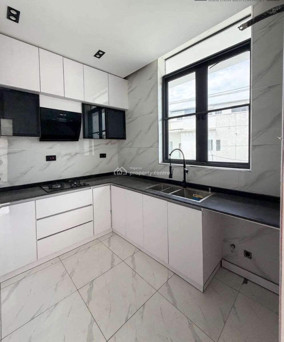 2 Bedroom Apartment, Ologolo, Lekki, Lagos, Block of Flats for Sale