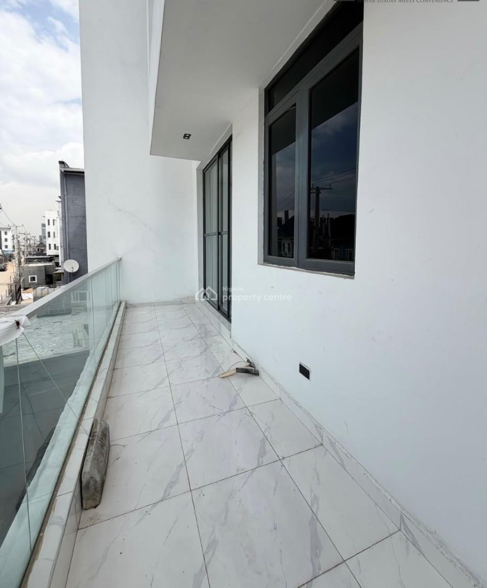 2 Bedroom Apartment, Ologolo, Lekki, Lagos, Block of Flats for Sale