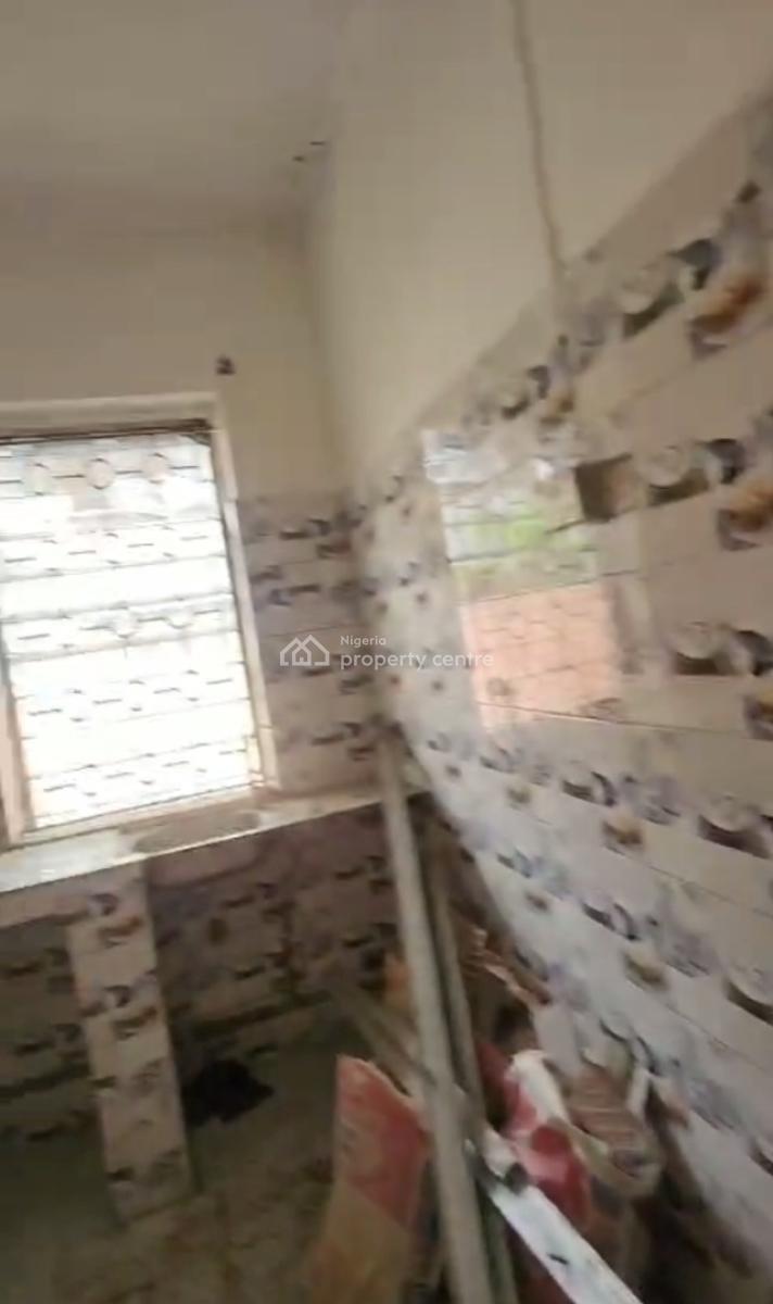 Well Renovated Spacious Ground Floor 4 Bedroom Apartment, Off Akerele & Ogunlana Drive, Surulere, Lagos, Flat / Apartment for Rent