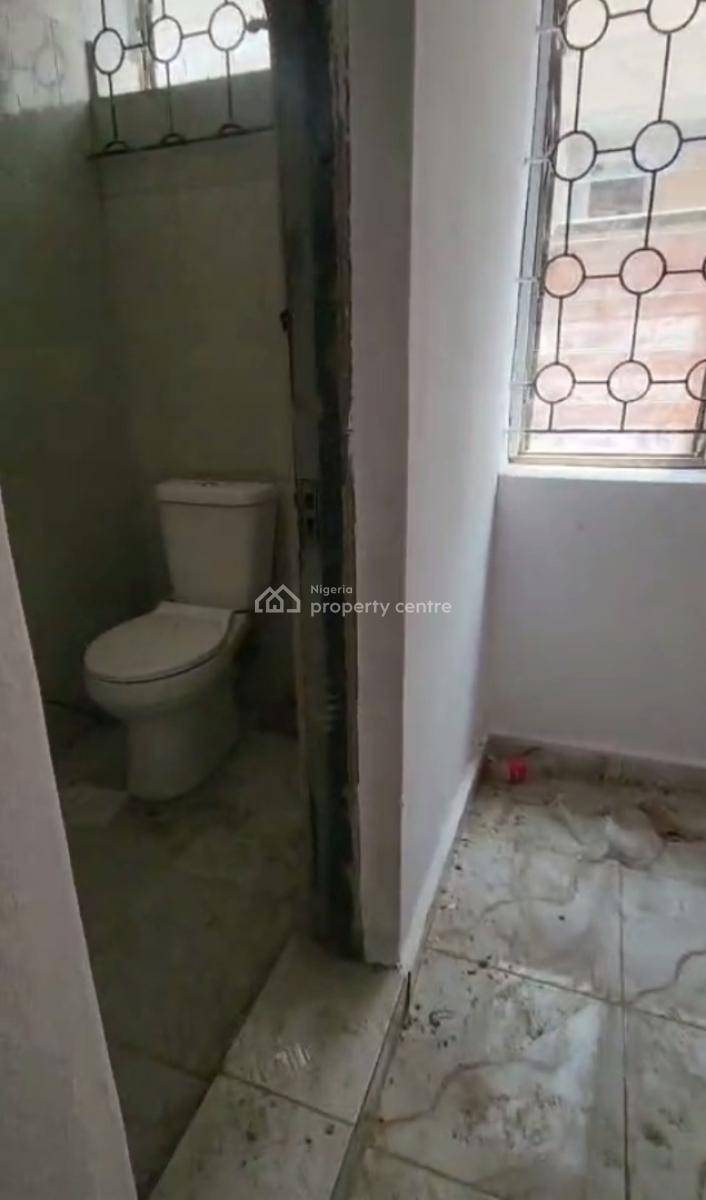 Well Renovated Spacious Ground Floor 4 Bedroom Apartment, Off Akerele & Ogunlana Drive, Surulere, Lagos, Flat / Apartment for Rent