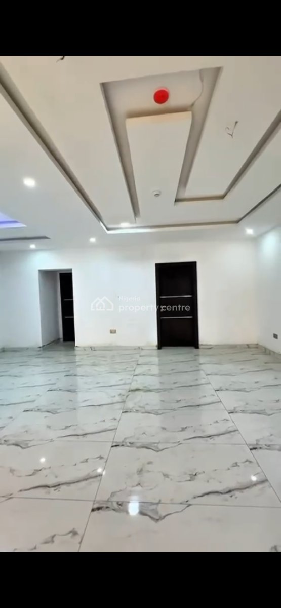 Spacious 2 Bedroom Apartment with Bq, Off Freedom Way, Lekki Phase 1, Lekki, Lagos, Flat / Apartment for Rent
