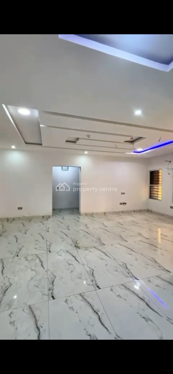 Spacious 2 Bedroom Apartment with Bq, Off Freedom Way, Lekki Phase 1, Lekki, Lagos, Flat / Apartment for Rent