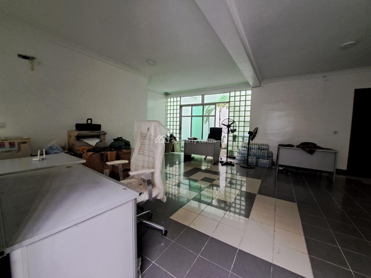 Ground Floor Space Measuring 30sqm for Commercial Purpose, Adebayo Doherty, Lekki Phase 1, Lekki, Lagos, Commercial Property for Rent