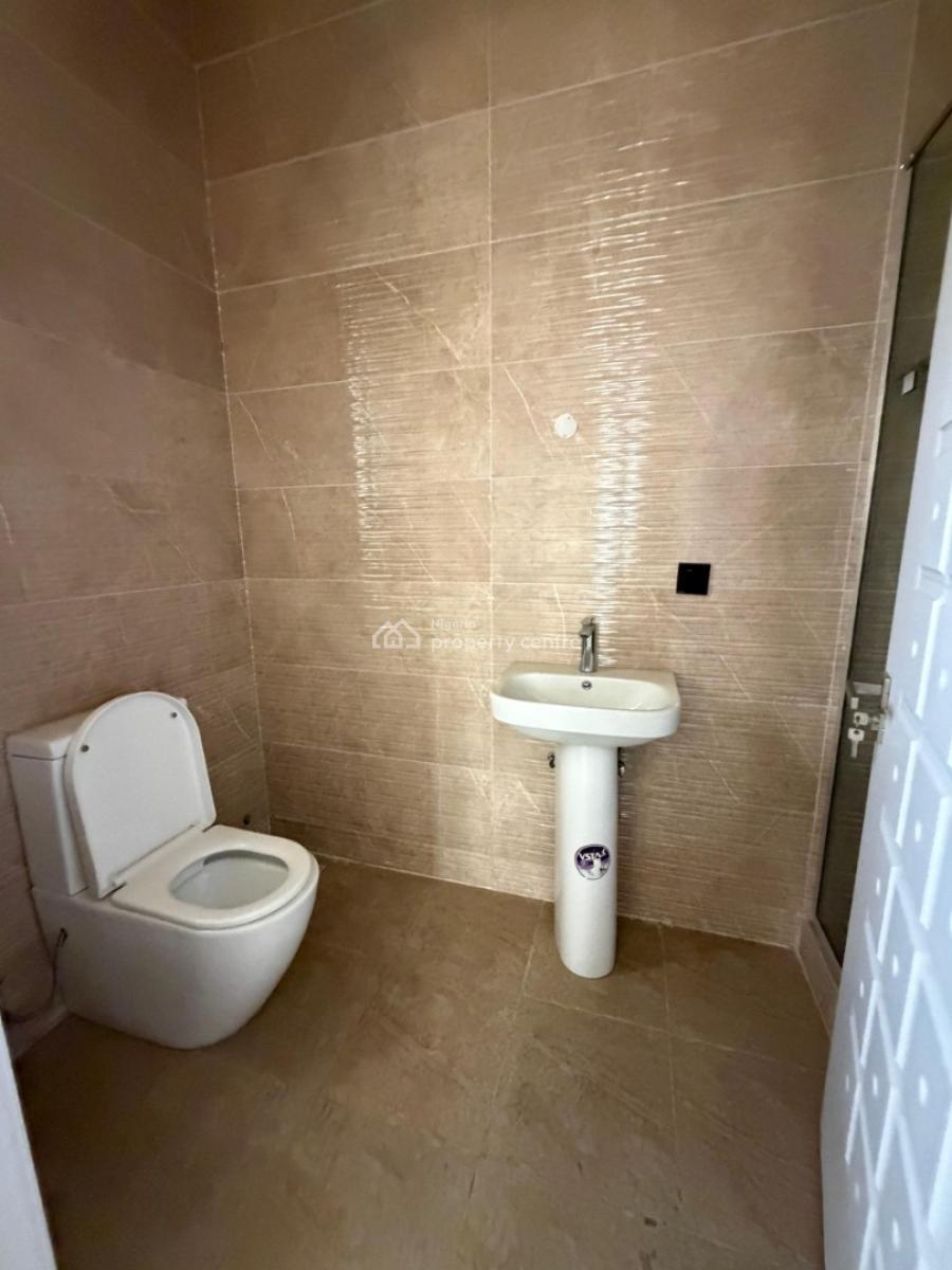 Spacious Luxury 3-bedroom Penthouse with Modern Features in a Serene E, Lekki Right Hand Side., Lekki Phase 1, Lekki, Lagos, Flat / Apartment for Rent