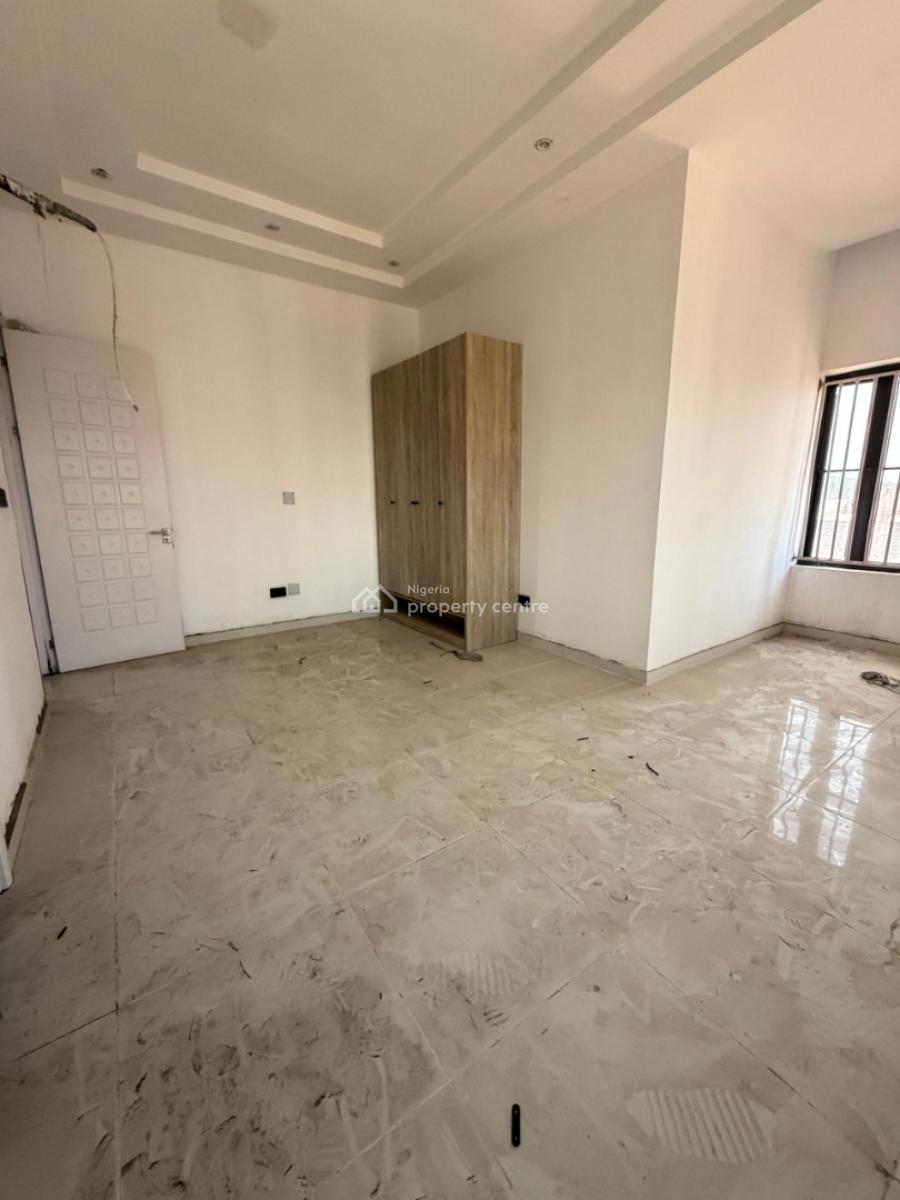 Spacious Luxury 3-bedroom Penthouse with Modern Features in a Serene E, Lekki Right Hand Side., Lekki Phase 1, Lekki, Lagos, Flat / Apartment for Rent