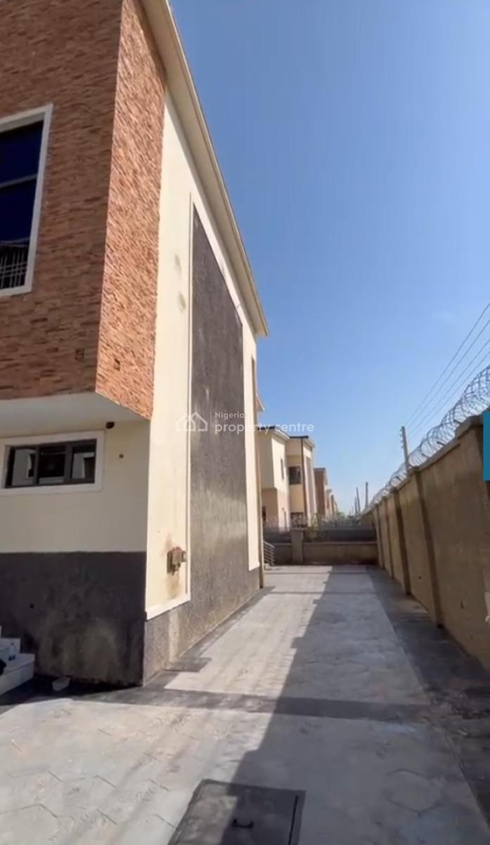 4 Bedroom Semi Detached Duplex, Main, Kaura, Abuja, Semi-detached Duplex for Sale
