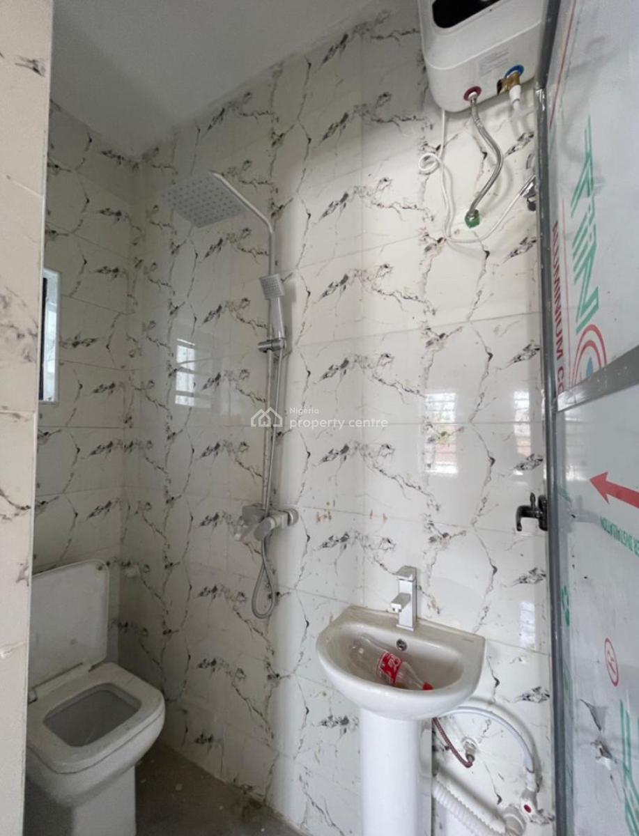 Lovely 2 Bedroom Apartment, Ojuelegba, Surulere, Lagos, Flat / Apartment for Rent