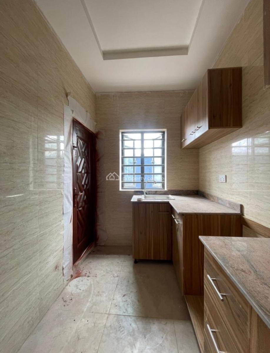 Lovely 2 Bedroom Apartment, Ojuelegba, Surulere, Lagos, Flat / Apartment for Rent