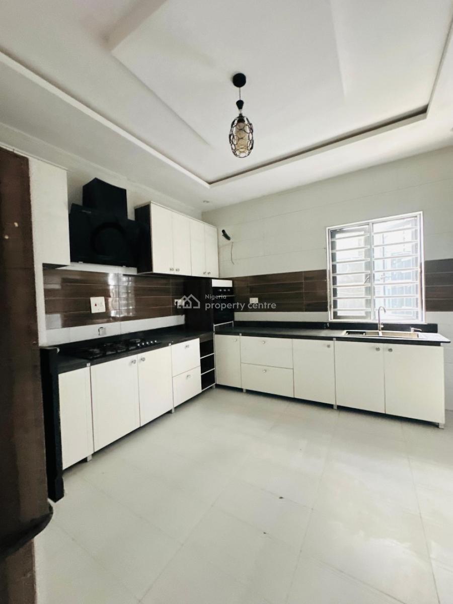 Very Spacious 5 Bedroom Terrace Double with Bq, Lekki Phase 1, Lekki, Lagos, Terraced Duplex for Rent