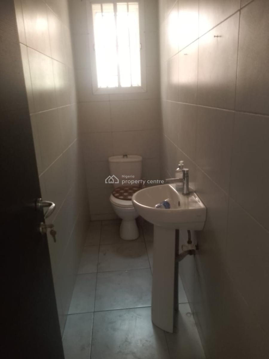 Self Service Up 2 Bedroom Flat, Off Adewunmi Adebimpe Street, Lekki Phase 1, Lekki, Lagos, Flat / Apartment for Rent