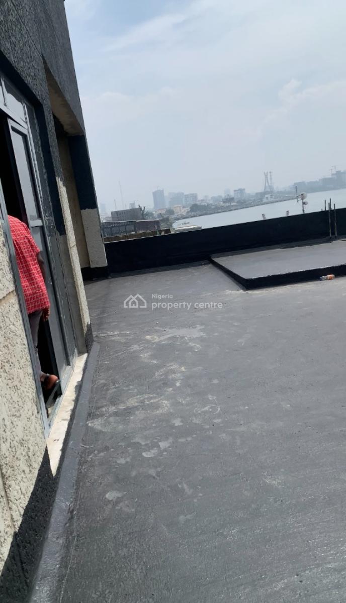 Spacious Open-plan Rooftop Space., Lekki Phase 1, Lekki, Lagos, Restaurant / Bar for Rent