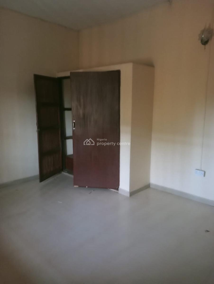 Well Spacious 3 Bedroom Flat in a Secured Estate, Unilag Estate, Gra Phase 1, Magodo, Lagos, Flat / Apartment for Rent