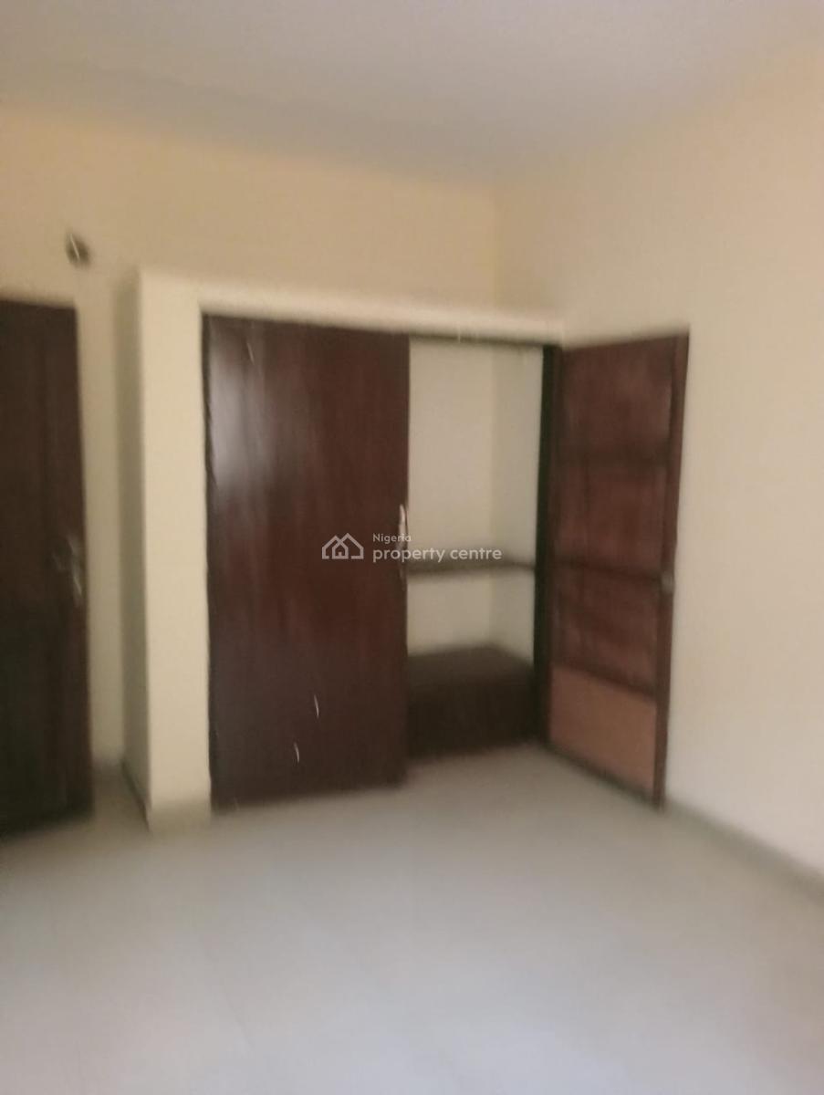 Well Spacious 3 Bedroom Flat in a Secured Estate, Unilag Estate, Gra Phase 1, Magodo, Lagos, Flat / Apartment for Rent