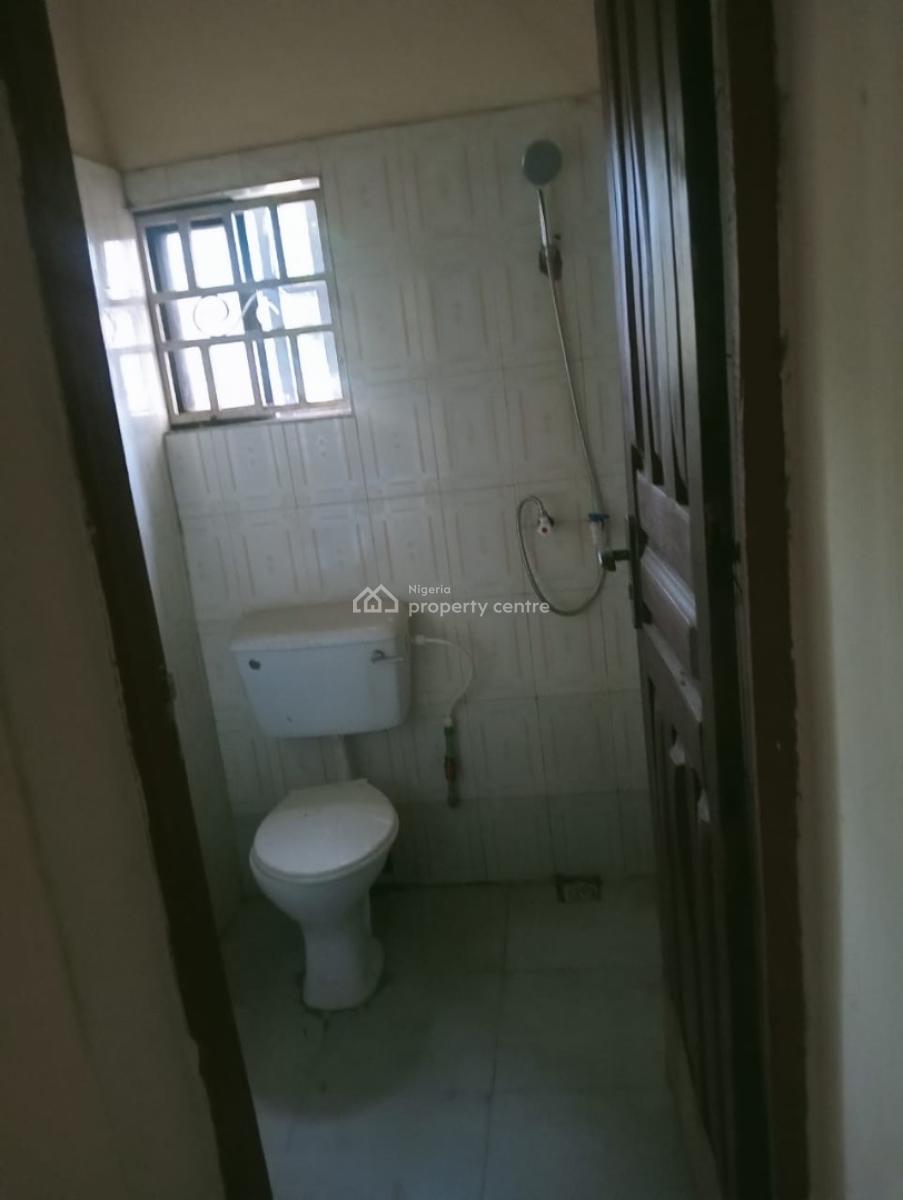 Well Spacious 3 Bedroom Flat in a Secured Estate, Unilag Estate, Gra Phase 1, Magodo, Lagos, Flat / Apartment for Rent