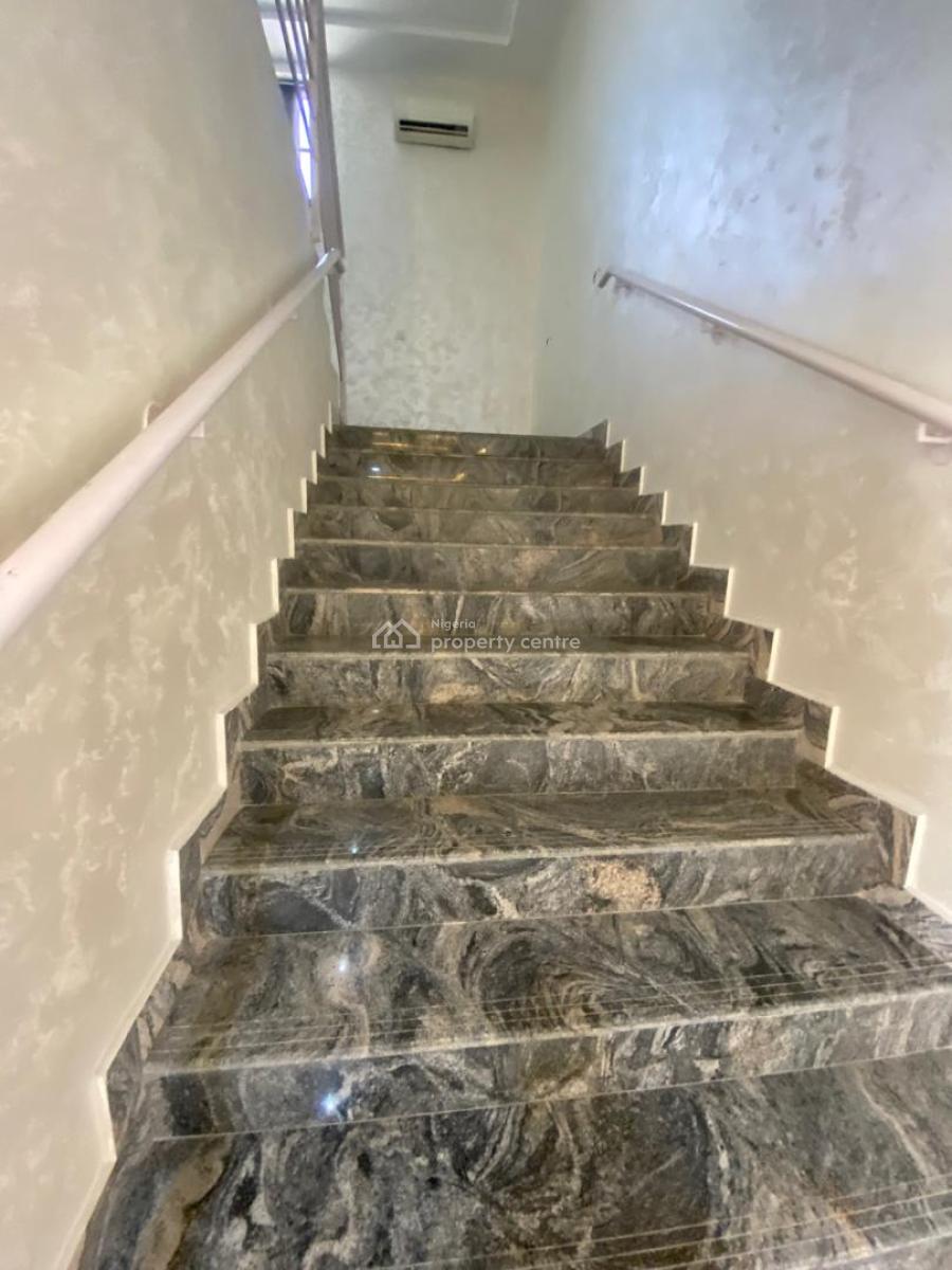 Luxury 4 Bedroom Penthouse on 3floors with Bq, Ikate Lekki Right, Lekki, Lagos, Flat / Apartment for Rent
