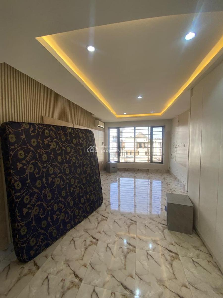Luxury 4 Bedroom Penthouse on 3floors with Bq, Ikate Lekki Right, Lekki, Lagos, Flat / Apartment for Rent