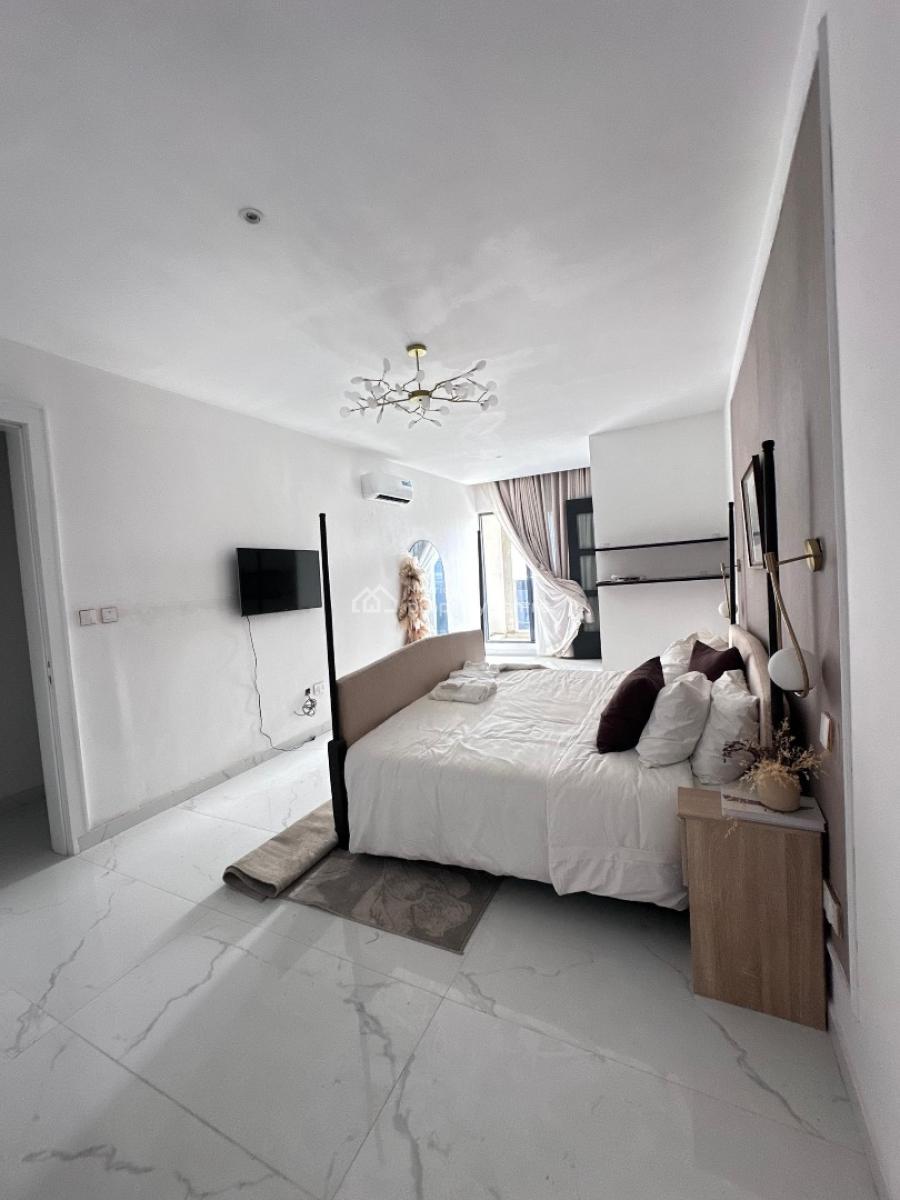 Fully Furnished 1 Bedroom Apartment (1st Floor), Lekki Phase 1, Lekki, Lagos, Mini Flat (room and Parlour) for Rent