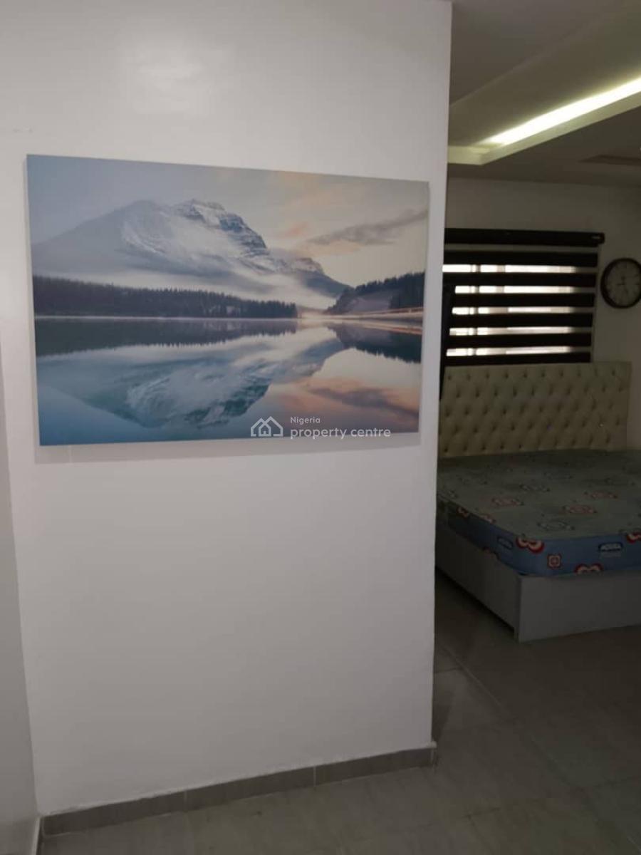 Distress Furnished 3 Bedroom Apartment with Bq, Kenneth Odidika Estate, Ologolo, Lekki, Lagos, Flat / Apartment for Sale