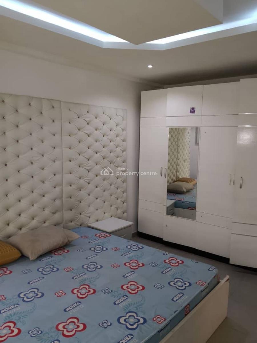 Distress Furnished 3 Bedroom Apartment with Bq, Kenneth Odidika Estate, Ologolo, Lekki, Lagos, Flat / Apartment for Sale