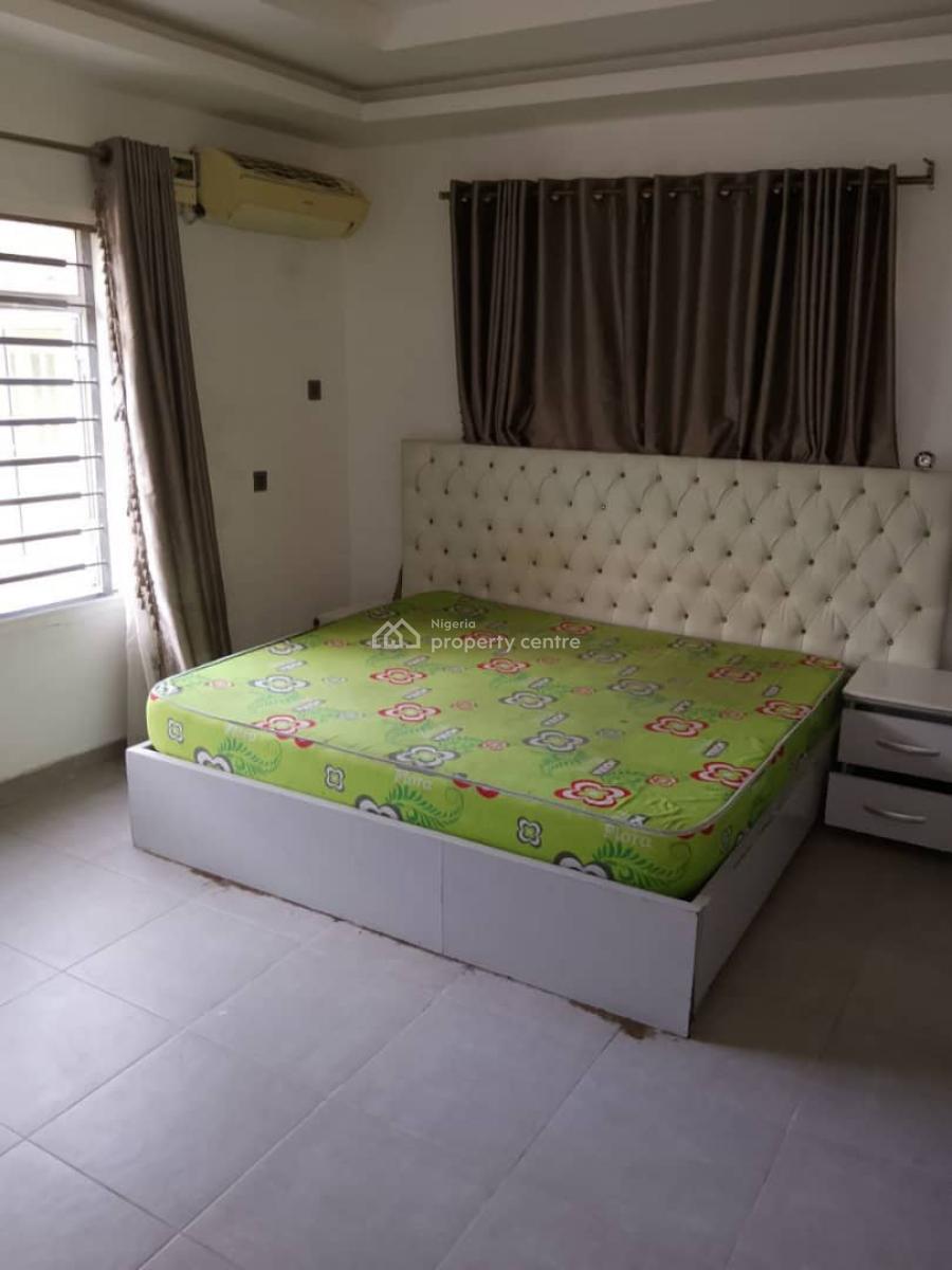 Distress Furnished 3 Bedroom Apartment with Bq, Kenneth Odidika Estate, Ologolo, Lekki, Lagos, Flat / Apartment for Sale