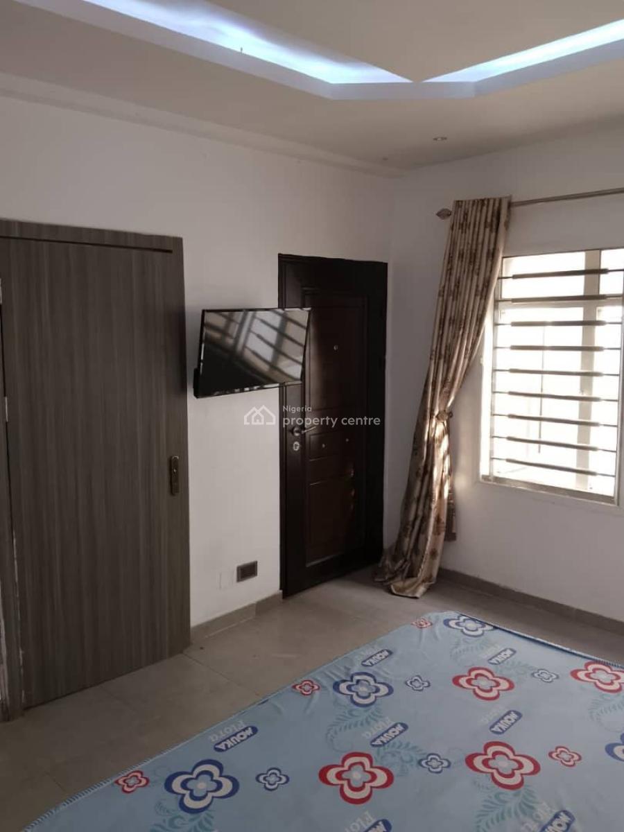 Distress Furnished 3 Bedroom Apartment with Bq, Kenneth Odidika Estate, Ologolo, Lekki, Lagos, Flat / Apartment for Sale