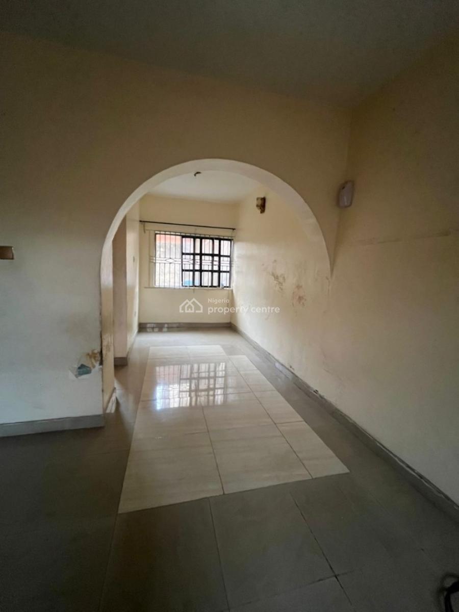 2 Bedroom Apartment, Shegun Maru Street, Gra Phase 1, Magodo, Lagos, Flat / Apartment for Rent