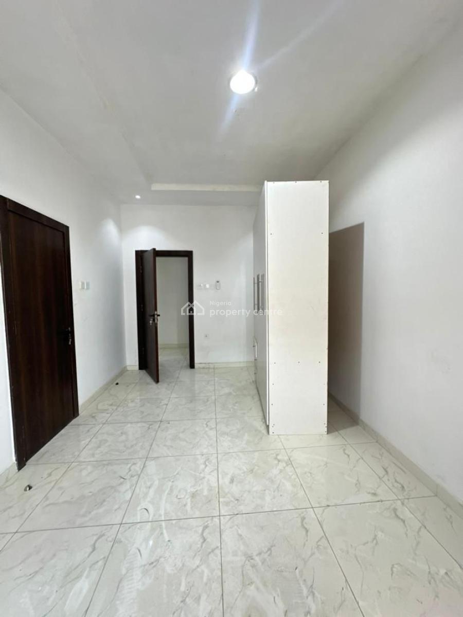 Decently Finished 2 Bedroom Apartment, Lekki Phase 1, Lekki, Lagos, Self Contain (single Rooms) for Rent