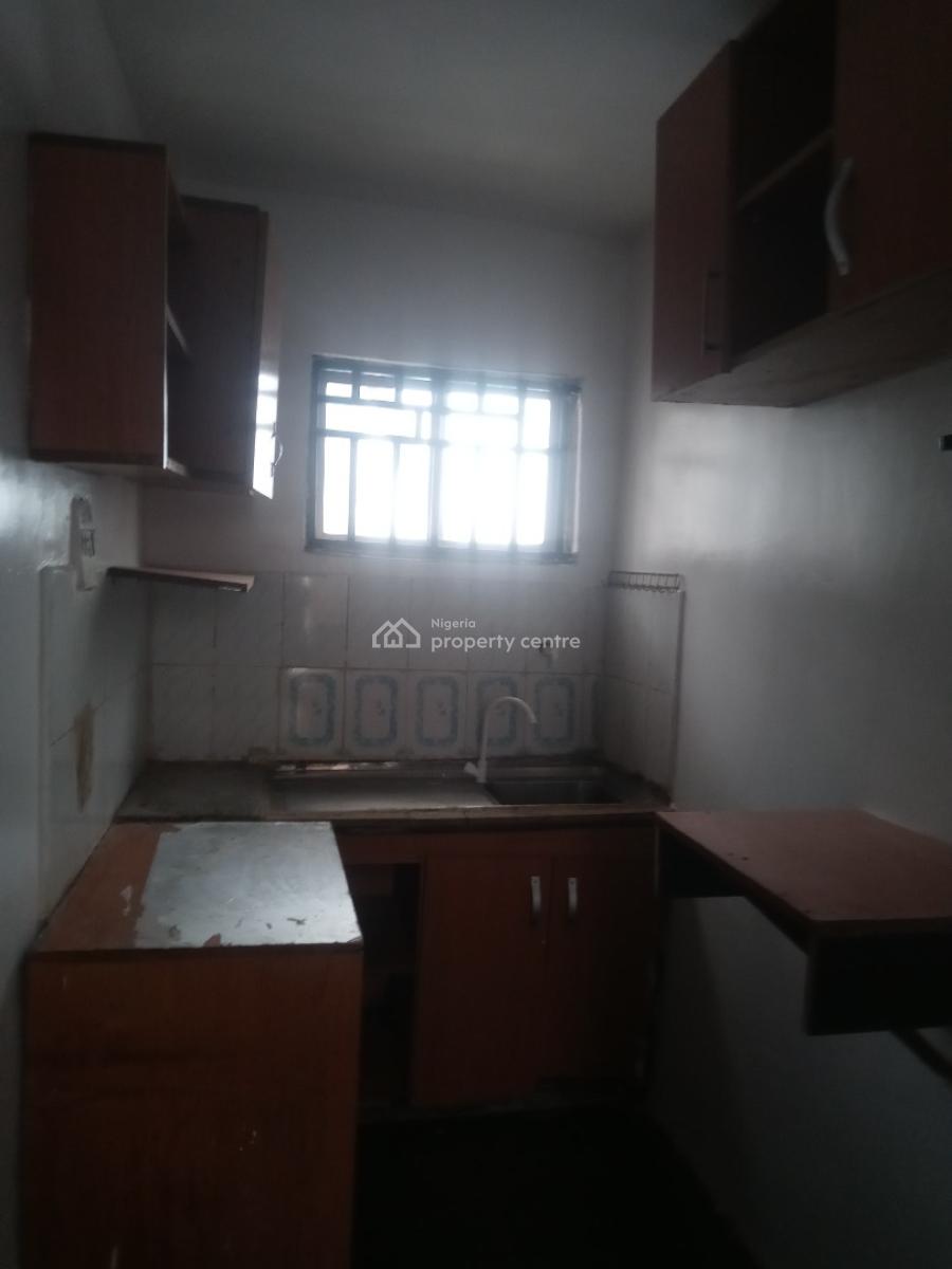 Clean 1 Bedroom Bq, Area 2, Garki, Abuja, Flat / Apartment for Rent
