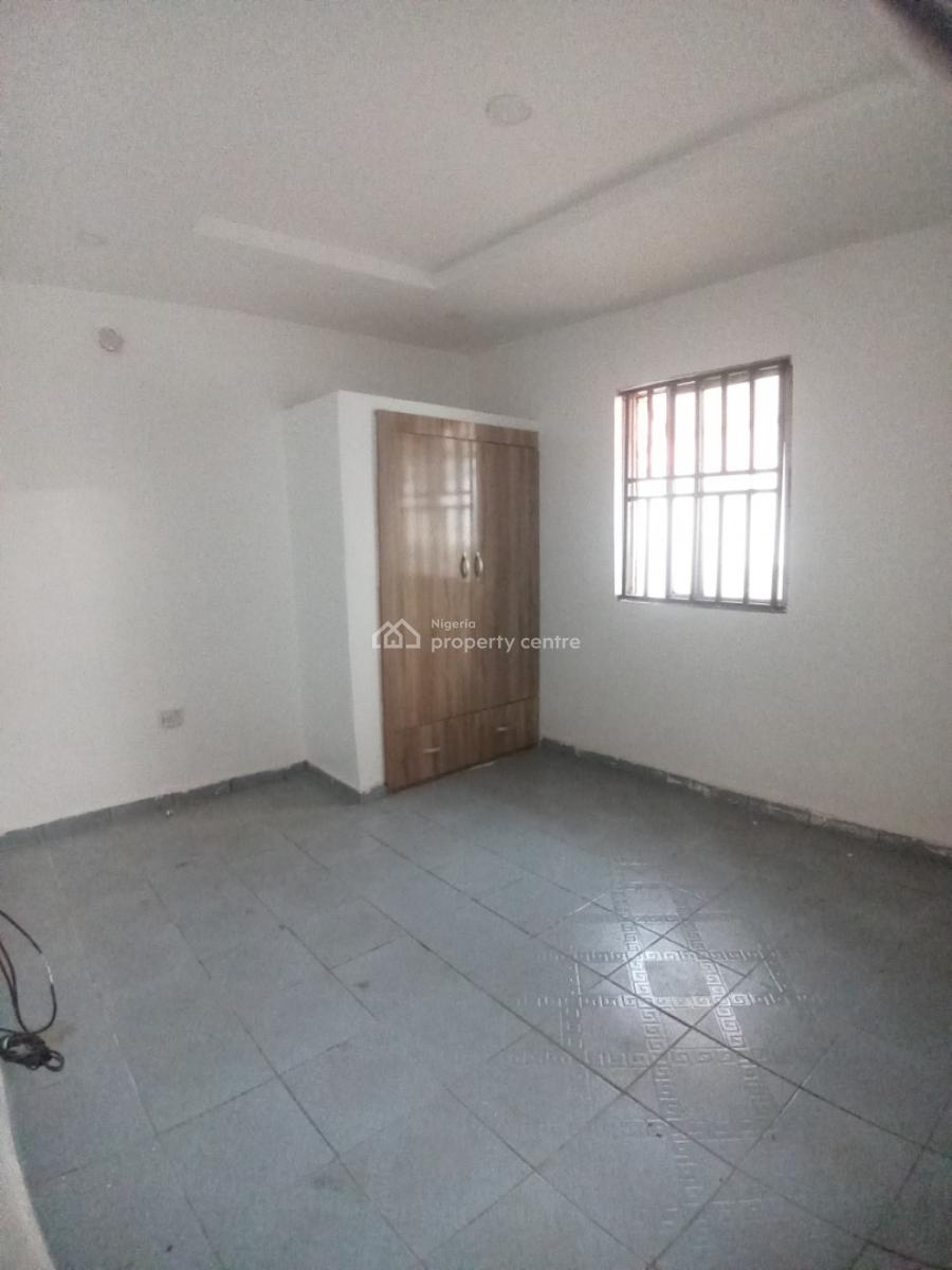 Clean 1 Bedroom Bq, Area 2, Garki, Abuja, Flat / Apartment for Rent
