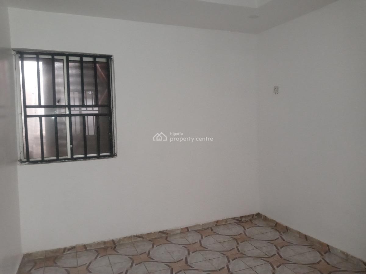 Clean 1 Bedroom Bq, Area 2, Garki, Abuja, Flat / Apartment for Rent