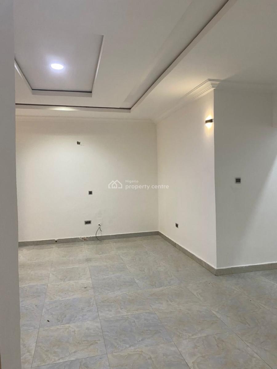 Neatly Used 2 Bedroom Flat, Hopeville Estate, Sky Mall Lane, Sangotedo, Ajah, Lagos, Flat / Apartment for Rent