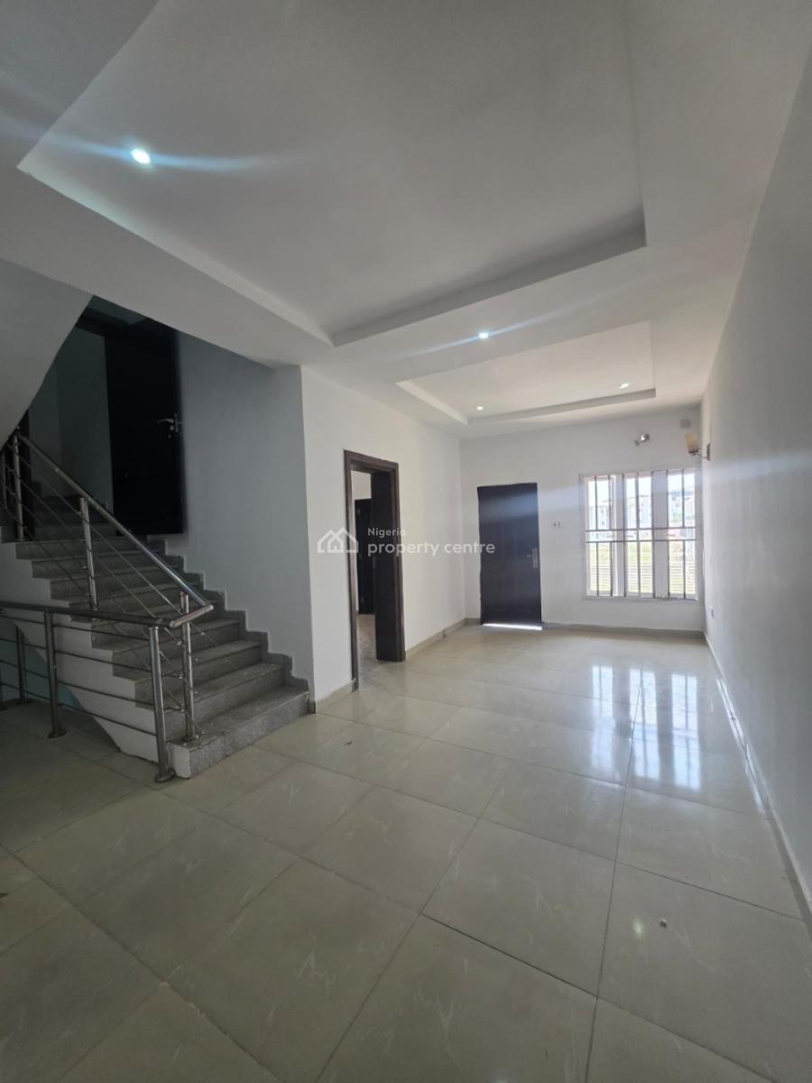 Clean and Spacious 4 Bedroom Terrace Duplex with Bq, Guzape District, Abuja, Terraced Duplex for Rent