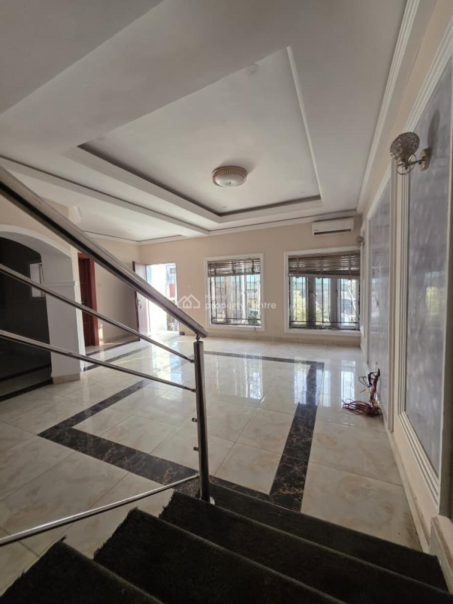 Clean Spacious 4 Bedroom Terrace Duplex with Bq, Guzape District, Abuja, Terraced Duplex for Rent