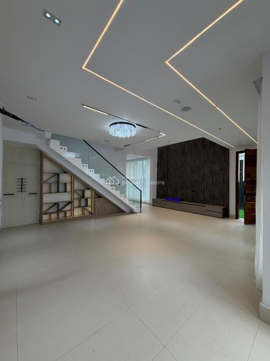 5 B/r Detached House, Vgc, Lekki, Lagos, House for Sale