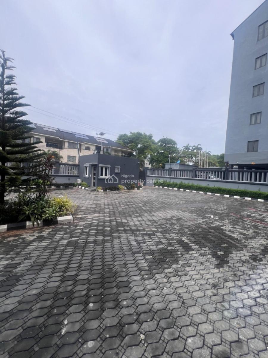 3 Bedroom Apartment with Bq Available, Ikoyi, Lagos, Flat / Apartment for Rent