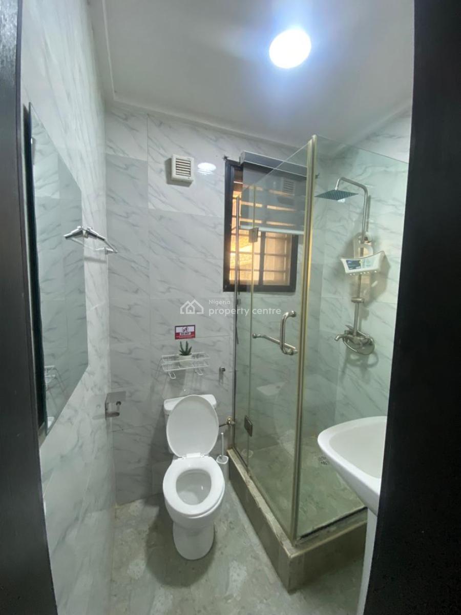 Exquisitely Built 3 Bedroom Apartment with Bq, Lekki Right, Lekki Phase 1, Lekki, Lagos, Flat / Apartment for Rent