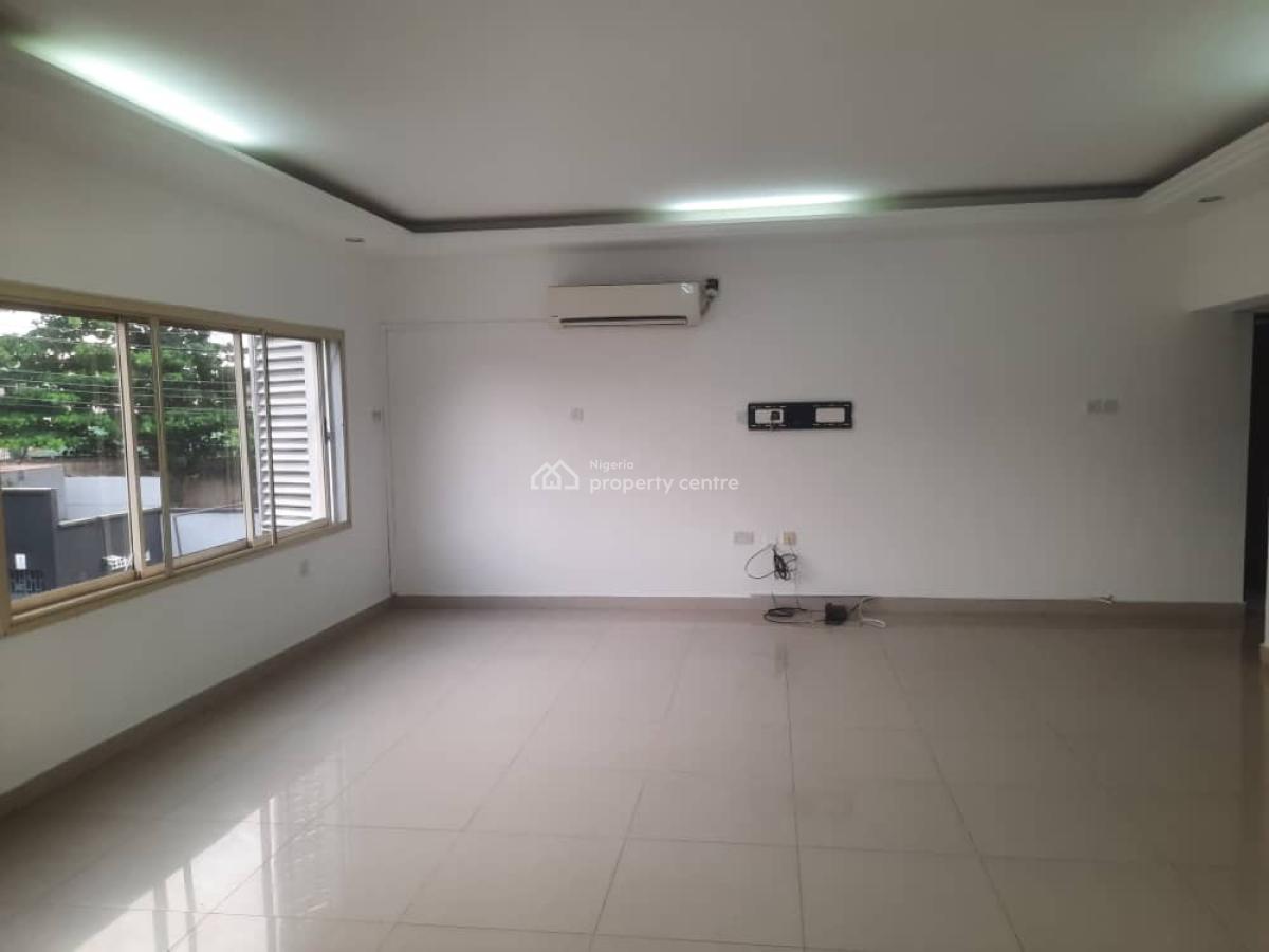 3 Bedroom Apartment with Bq, Gym, Swimming Pool & Childrens Play Area, Lekki Phase 1, Lekki, Lagos, Flat / Apartment for Rent