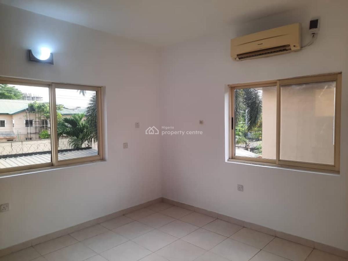 3 Bedroom Apartment with Bq, Gym, Swimming Pool & Childrens Play Area, Lekki Phase 1, Lekki, Lagos, Flat / Apartment for Rent