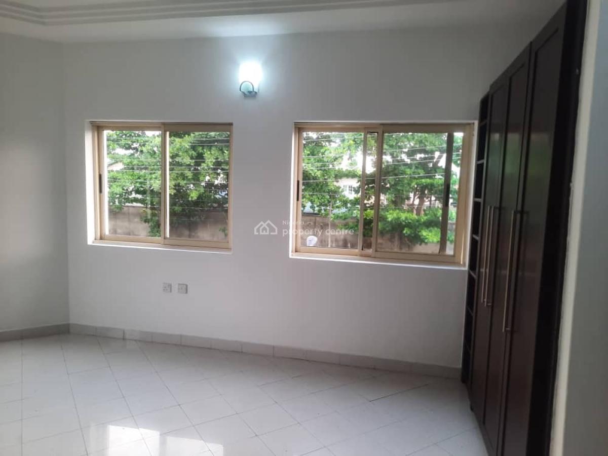 3 Bedroom Apartment with Bq, Gym, Swimming Pool & Childrens Play Area, Lekki Phase 1, Lekki, Lagos, Flat / Apartment for Rent